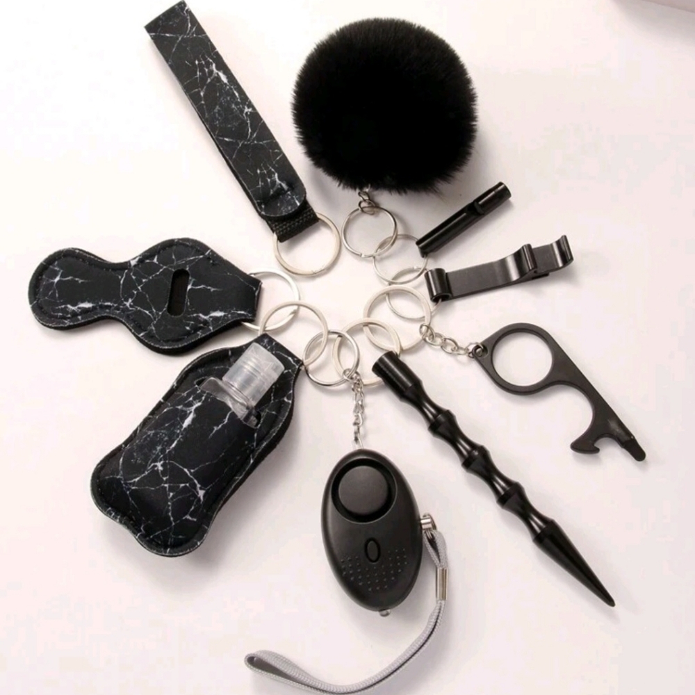 Self-defense Keychain Wristlet Kit